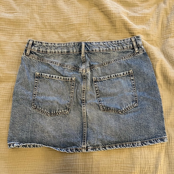 Dynamite Denim Mini Skirt - Picture 3 of 4